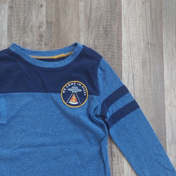 Old Navy Need Space UFO Pizza Brave Strong Long Sleeve Tee Bundle 4T - Picture 3 of 16